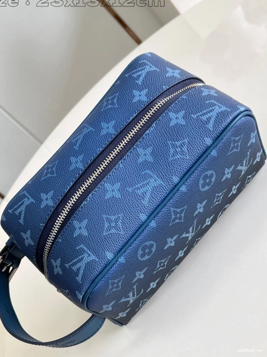 WIS VUITTON LOUIS LOCKER KIT DOPP bag-23*13*12CM 1125